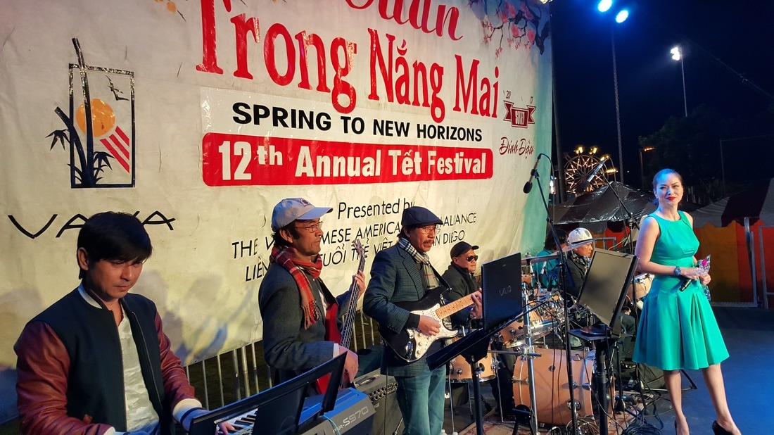 Ca sĩ Hồ Hoàng Yến